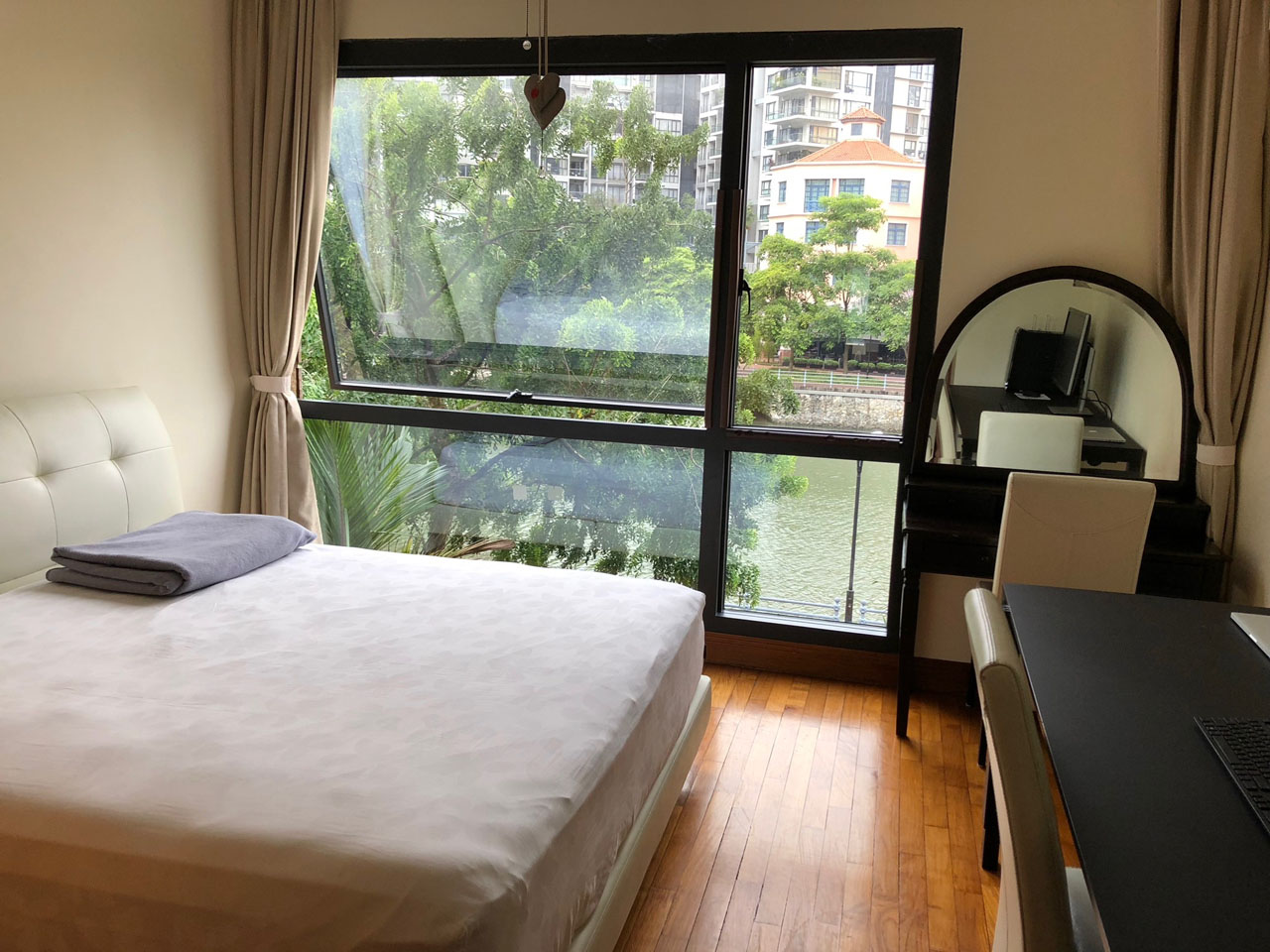 River Place 3 bdrm Apartment For Rent